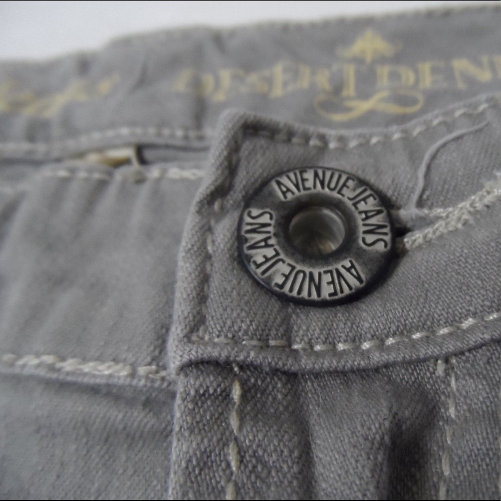 3/$10 Avenue Jeans - Desert Denim shorts